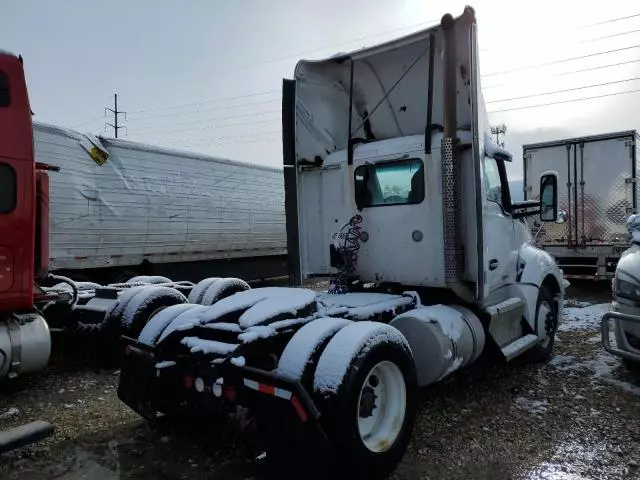 2014 Kenworth Construction T680