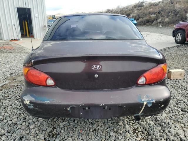 1999 Hyundai Elantra Base