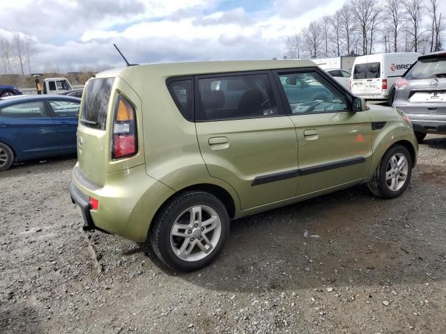 2010 KIA Soul +