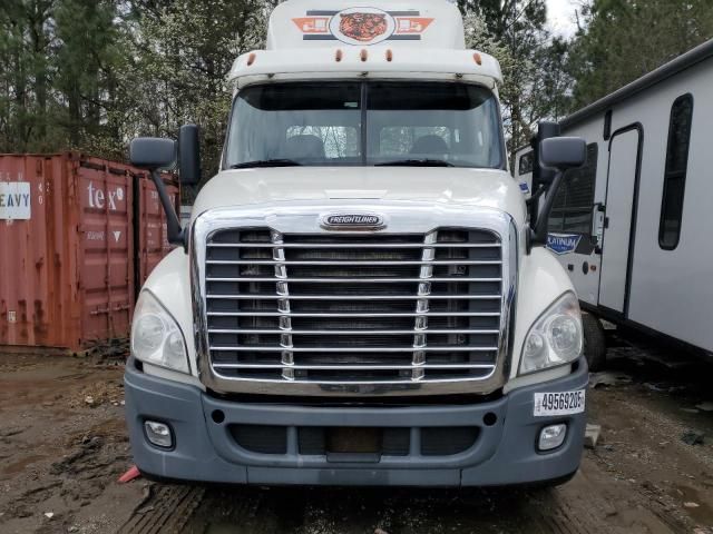 2012 Freightliner Cascadia 125