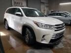 2017 Toyota Highlander SE