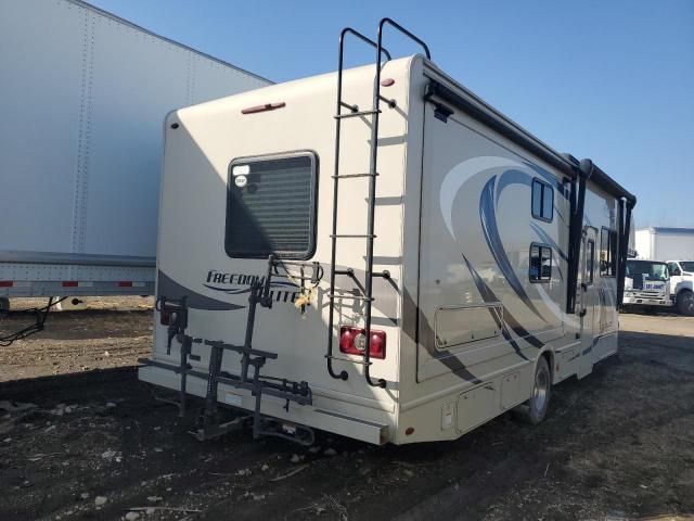 2019 Ford Econoline E450 Super Duty Cutaway Van