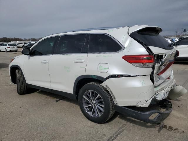 2019 Toyota Highlander SE