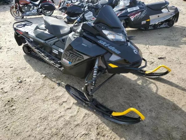 2018 Skidoo 2018 Skidoo Renegade