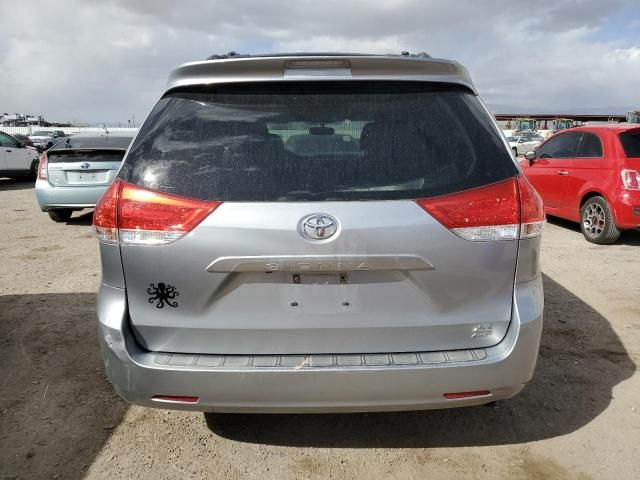 2013 Toyota Sienna XLE