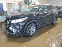 Salvage cars for sale at Elgin, IL auction: 2018 Toyota Highlander SE