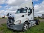 2013 Freightliner Cascadia Semi Truck