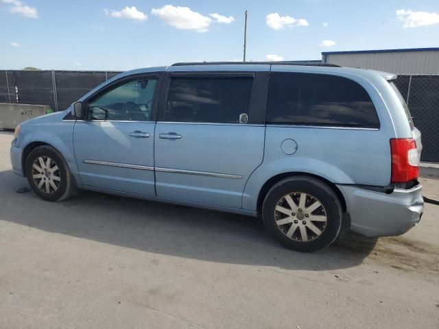 2013 Chrysler Town & Country Touring