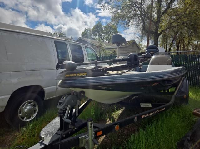 2004 Land Rover 2004 Landau Boat CO Bass Boat