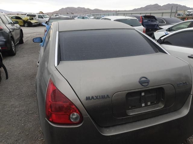 2004 Nissan Maxima SE