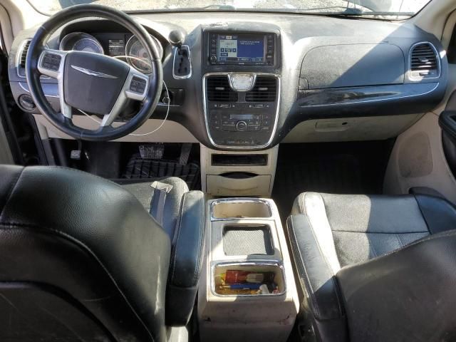 2012 Chrysler Town & Country Touring