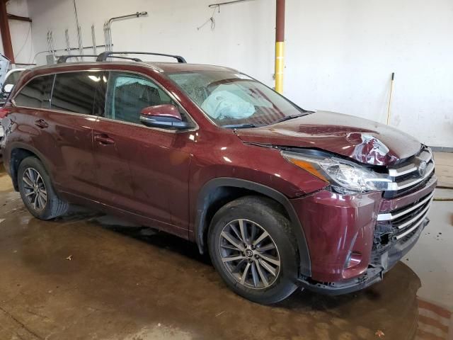 2017 Toyota Highlander SE