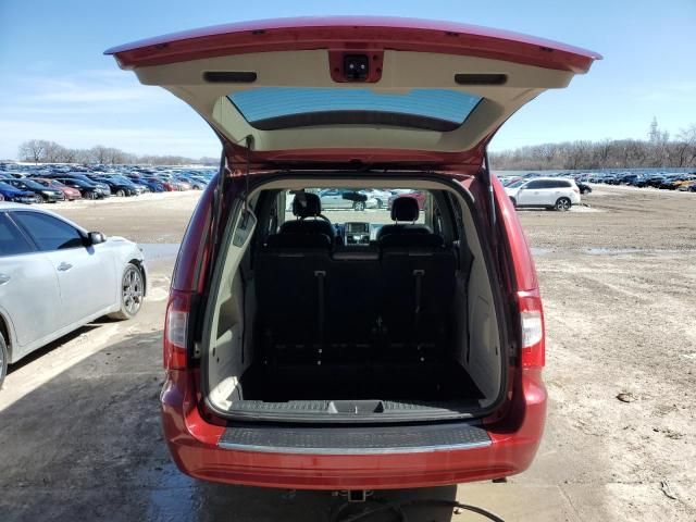 2012 Chrysler Town & Country Touring