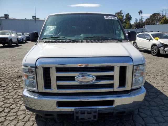 2014 Ford Econoline E350 Super Duty Wagon