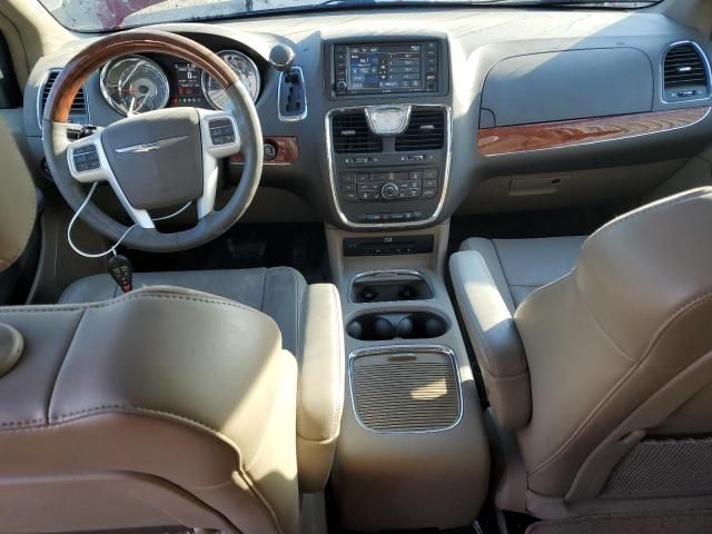 2014 Chrysler Town & Country Limited