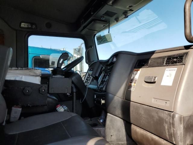 2013 Kenworth Construction T400