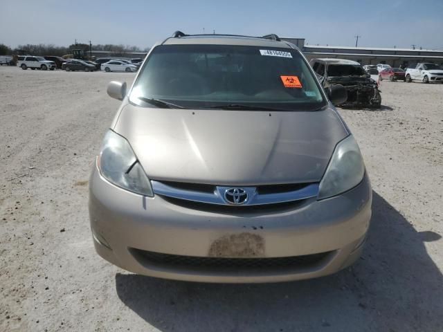 2008 Toyota Sienna XLE