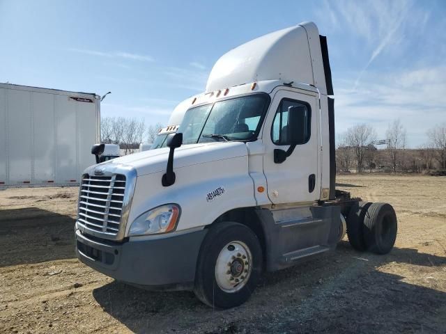 2016 Freightliner Cascadia Semi Truck