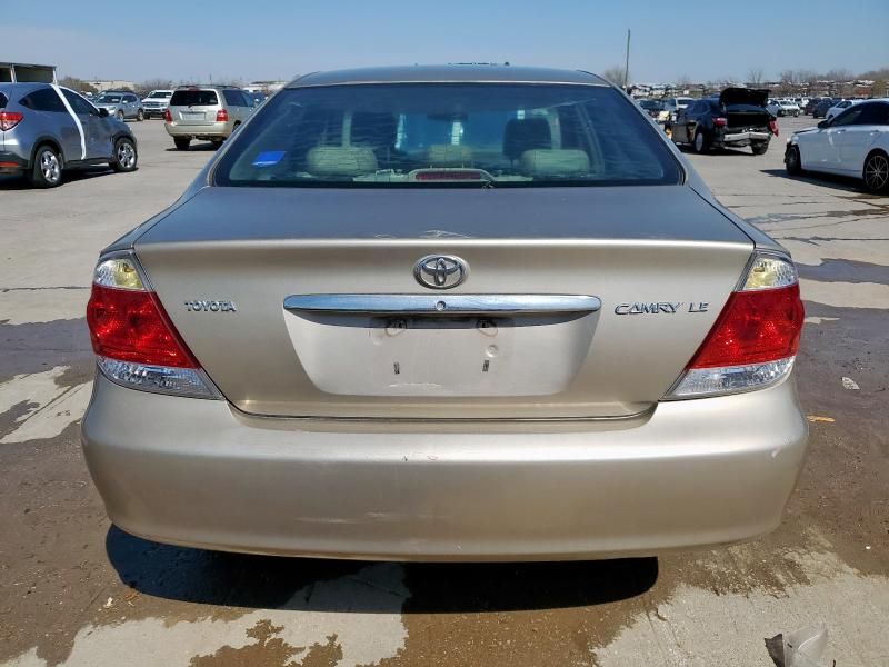 2005 Toyota Camry LE