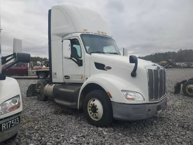 2016 Peterbilt 579