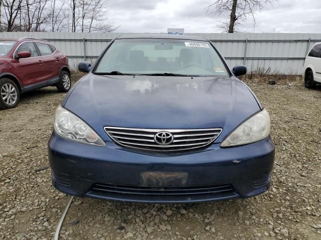 2005 Toyota Camry LE