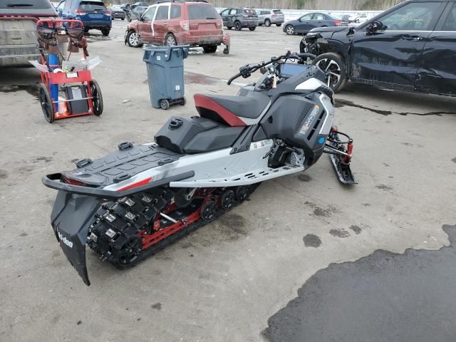 2024 Skidoo 2024 Skidoo Renegade