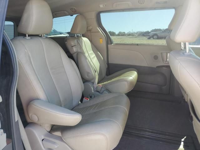 2014 Toyota Sienna XLE