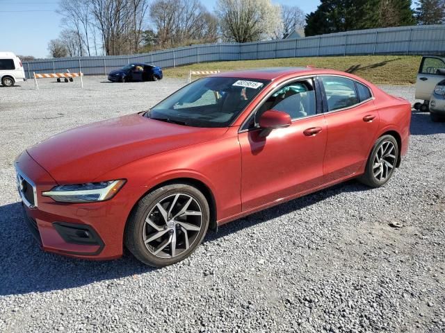 2020 Volvo S60 T5 Momentum