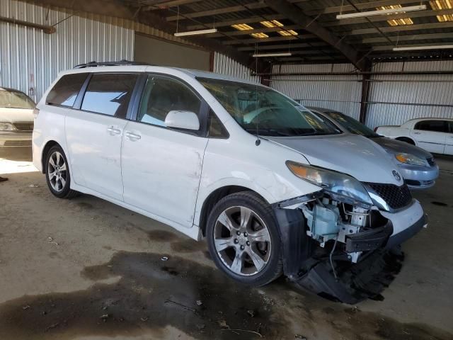 2012 Toyota Sienna Sport