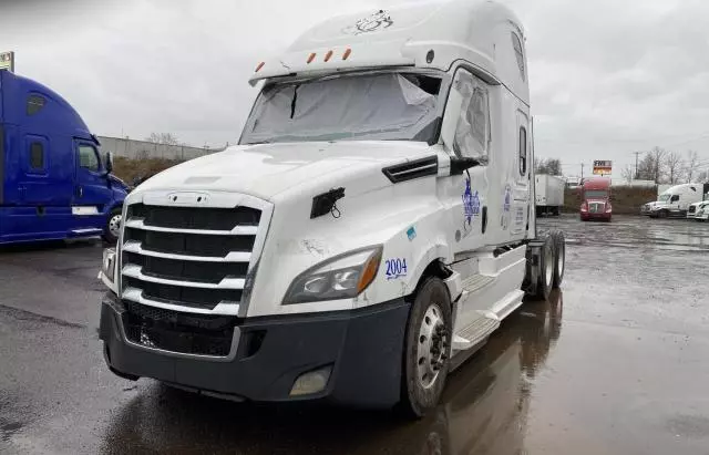 2022 Freightliner Cascadia 126