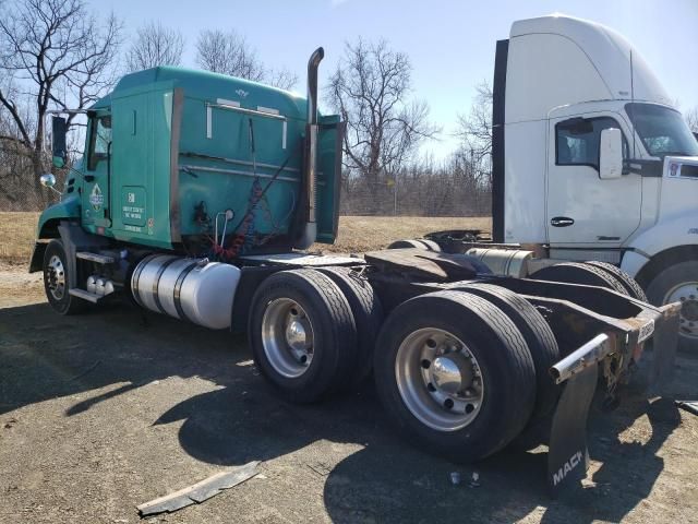 2013 Mack 600 CXU600