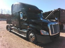 Freightliner Vehiculos salvage en venta: 2012 Freightliner Cascadia Semi Truck