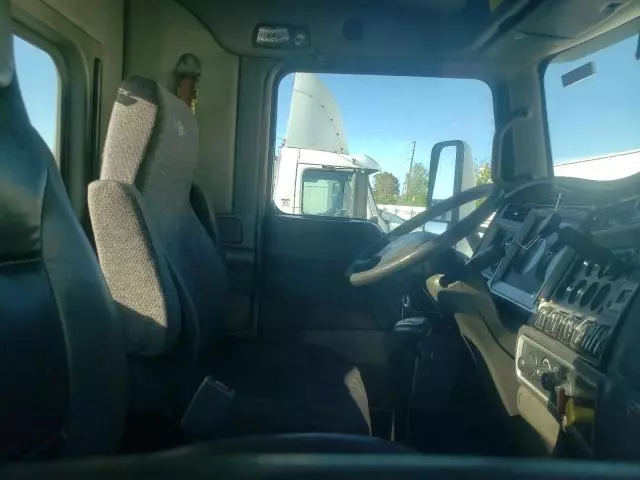 2009 Kenworth T800 Semi Truck