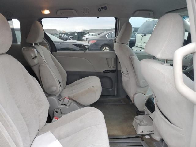 2012 Toyota Sienna LE