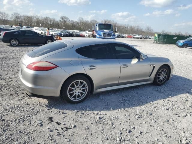 2011 Porsche Panamera 2