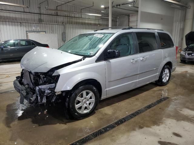 2010 Chrysler Town & Country Touring