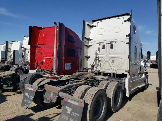 2017 Freightliner Cascadia 125