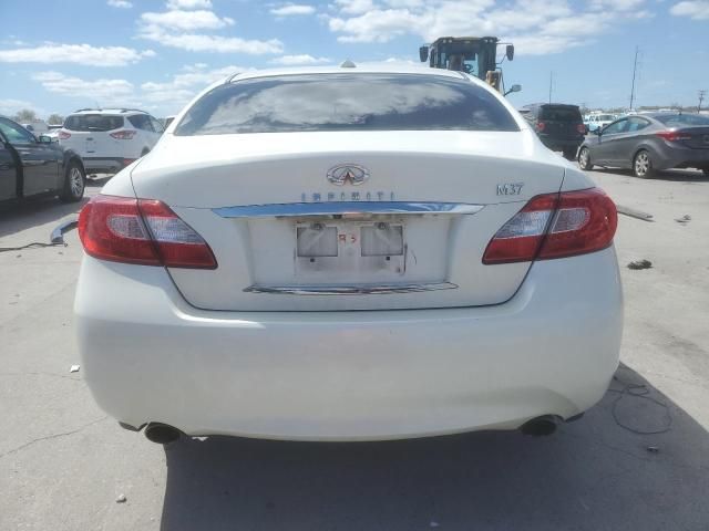 2012 Infiniti M37