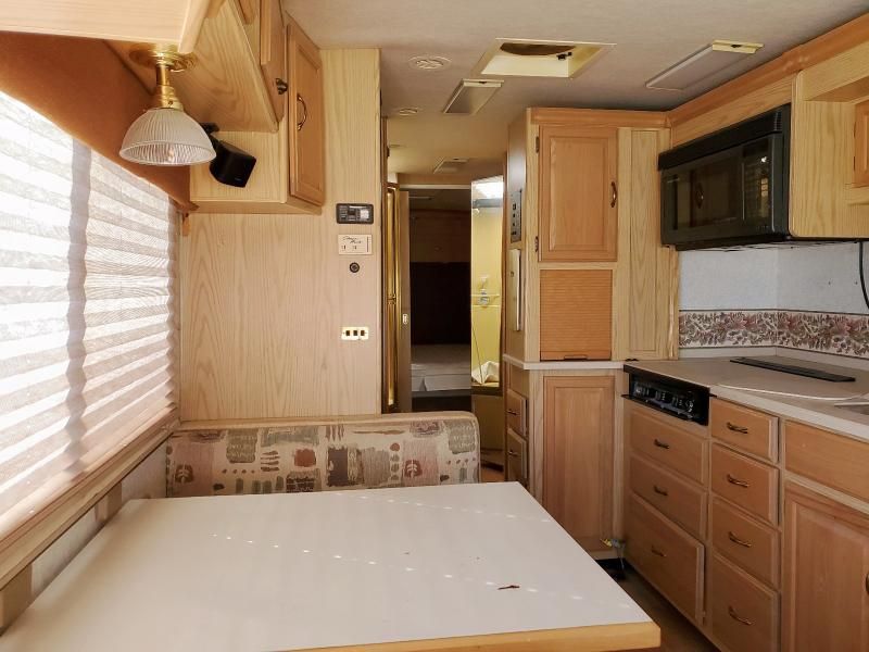 1999 Freightliner Chassis X Line Motor Home