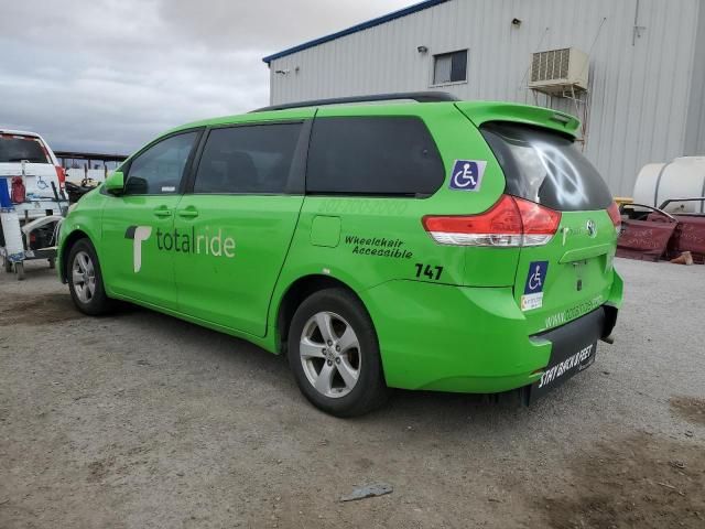 2014 Toyota Sienna LE