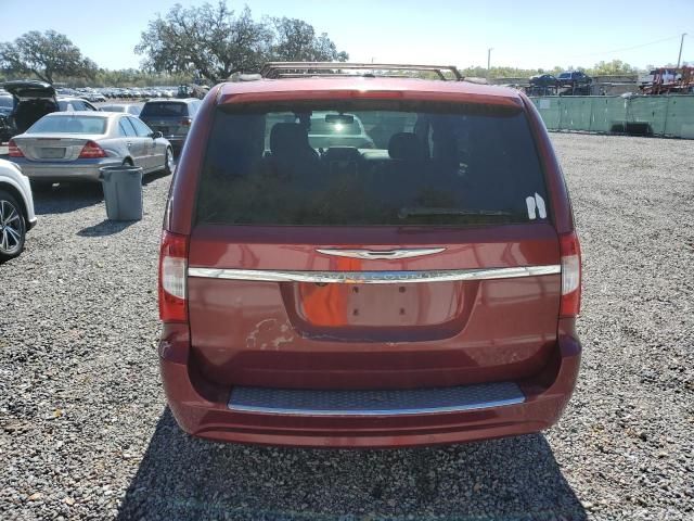 2014 Chrysler Town & Country Touring L