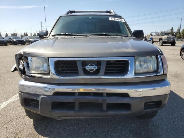 2000 Nissan Frontier Crew Cab XE