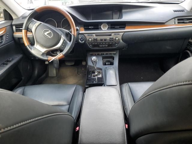 2013 Lexus ES 300H