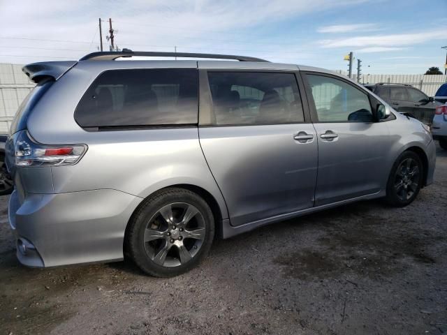 2012 Toyota Sienna Sport