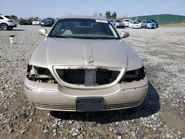 2005 Lincoln Town Car Signature