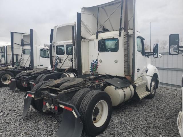 2014 Kenworth Construction T680