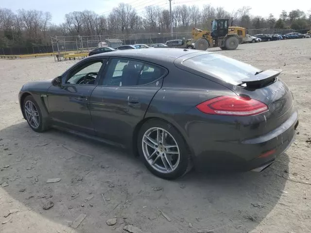 2014 Porsche Panamera 2