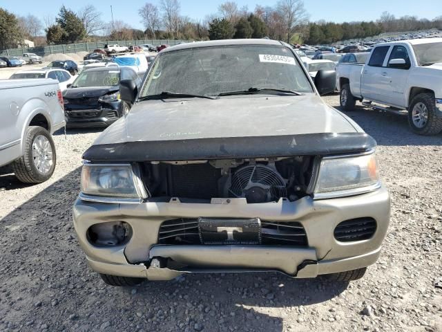 2002 Mitsubishi Montero Sport XLS