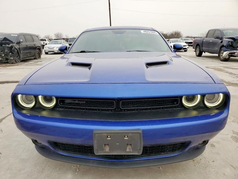 2020 Dodge Challenger SXT