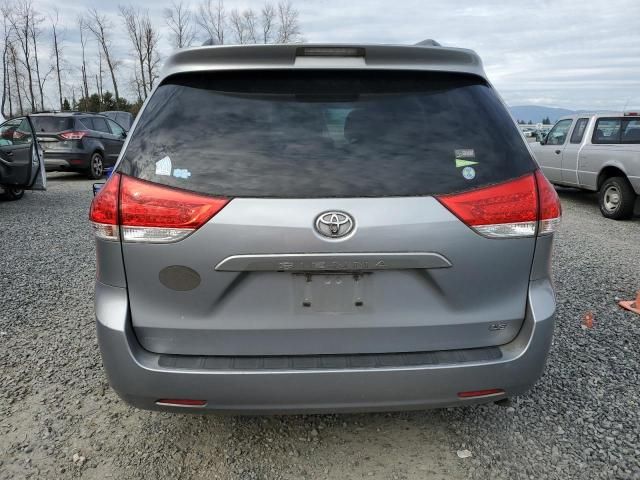 2013 Toyota Sienna LE